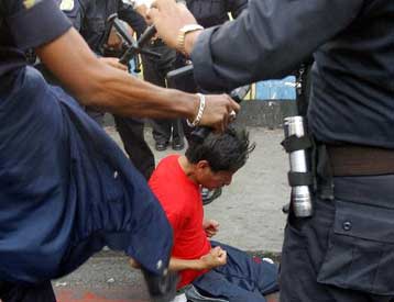 Αλλος ένας νεκρός στη διάρκεια διαδηλώσεων διαμαρτυρίας στη Γουατεμάλα