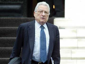 Επίσκεψη Μολυβιάτη στην Αγκυρα τον Απρίλιο ανήγγειλε ο Αμπντουλάχ Γκιουλ