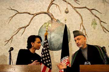 Αιματηρή έκρηξη «συνοδεύει» την πρώτη επίσκεψη της Κοντολίζα Ράις στο Αφγανιστάν