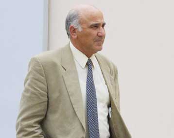 Κανένα επιβαρυντικό στοιχείο για τους κατηγορούμενους του ΕΛΑ, λέει ο Μ.Νηστικάκης