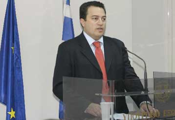 Επιστροφή κονδυλίων ή εξηγήσεις ζητά από δέκα Μη Κυβερνητικές Οργανώσεις το ΥΠΕΞ