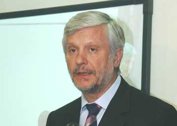 Αναγκαία η μετεγκατάσταση του υπουργείου Πολιτισμού, λέει ο Πέτρος Τατούλης