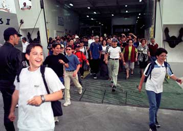 Σε εγρήγορση οι Αρχές για την «εξόρμηση» 368.000 μαθητών σε ανοιξιάτικες εκδρομές