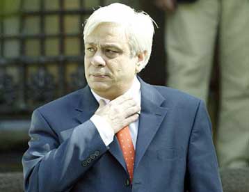 Προς αναθεώρηση ο νόμος για τον «βασικό μέτοχο»