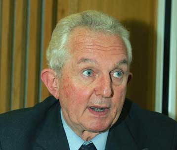 Στο τραπέζι του διαλόγου καλεί τους εργαζόμενους του ΟΤΕ ο Π.Βουρλούμης