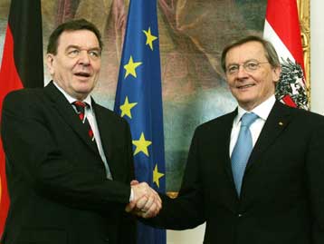 Δεν χρειάζεται αλλαγή των αποφάσεων της ΕΕ για την ένταξη της Τουρκίας, λέει ο Σρέντερ