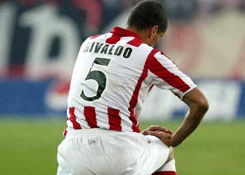 Νοκ άουτ και πάλι ο Ριβάλντο, χάνει το ματς στο Ηράκλειο