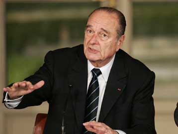 Για το ενδεχόμενο απομόνωσης της Γαλλίας από την Ευρώπη προειδοποιεί ο Σιράκ