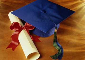 Ένα δισεκατομμύριο ευρώ ξοδεύουν οι Έλληνες για σπουδές στο εξωτερικό