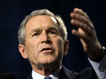 Υπεραμύνθηκε για μια ακόμη φορά της αμερικανικής εισβολής στο Ιράκ ο Τζορτζ Μπους