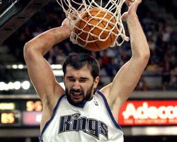 Επιτέλους νίκη έστω και στην παράταση για τους Κινγκς επί των Κλίπερς με 111-107