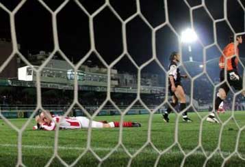 Στην τρίτη θέση υποχώρησε ο Ολυμπιακός-Μόνος στην κορυφή ο Παναθηναϊκός, δεύτερη η ΑΕΚ