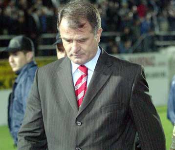 Στήριξη Μπάγεβιτς μέσω ανακοίνωσης από την ΠΑΕ Ολυμπιακός