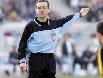 Ο διαιτητής Βασιλείου στη ρεβάνς του Ολυμπιακού με την Καστοριά