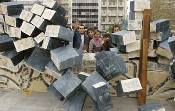 Ολοκληρώνεται και θα τεθεί σε διάλογο το νομοσχέδιο για τη μεταναστευτική πολιτική