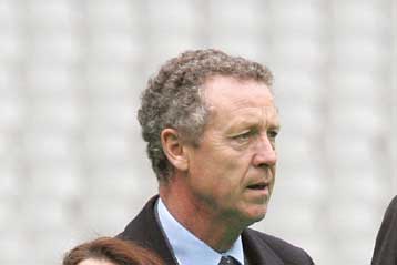 Μέλος της επιτροπής διεκδίκησης των ΟΑ για το Παρίσι στο εδώλιο για σκάνδαλο διαφθοράς