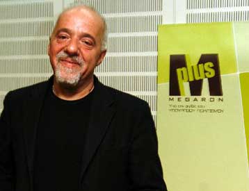 Σε 43 γλώσσες και 83 χώρες κυκλοφορεί το νέο βιβλίο του Πάουλο Κοέλο