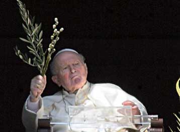 Φήμες στην Ιταλία για επιδείνωση της υγείας του Πάπα Ιωάννη Παύλου Β