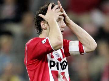 Στον δρόμο για τη Μπαρτσελόνα ο Φαν Μπόμελ