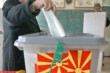 Επανάληψη των εκλογών στα Σκόπια αποφάσισε το Ανώτατο Δικαστήριο της ΠΓΔΜ