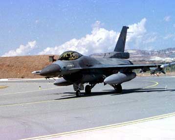 Το ενδεχόμενο συμπαραγωγής οπλικών συστημάτων συζητούν Ελλάδα – Πολωνία