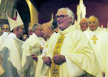 Διαχωρίζει τη θέση της η Εκκλησία της Σκοτίας στο θέμα των ομοφυλόφιλων ιερέων