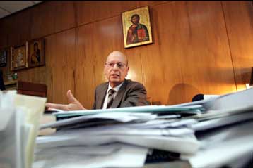 Επιστολή κρατουμένου για Βαβύλη και 17Ν παρέδωσε ο Π.Καμμένος στον Δ.Λινό