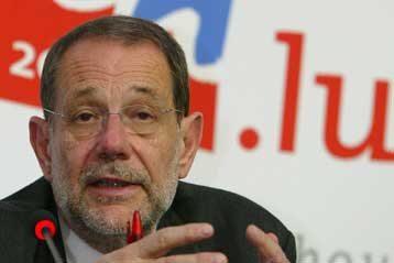 «Αδικη» η διατήρηση του εμπάργκο πώλησης όπλων προς την Κίνα, λέει ο Σολάνα