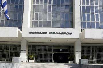 Παραπομπή μιας ακόμη δικαστικού με το ερώτημα της απόλυσης