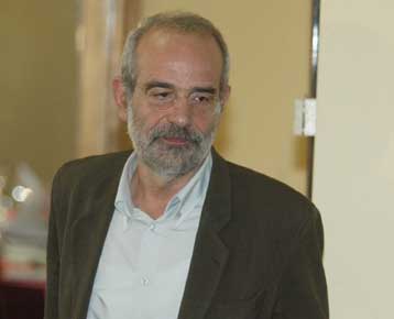 To άμεσο κλείσιμο της χωματερής των Ανω Λιοσίων ζητά ο Αλέκος Αλαβάνος