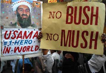 Σε επανάσταση κατά του Μουσάραφ καλεί τους Πακιστανούς η συμμαχία ισλαμικών κομμάτων