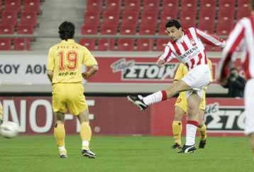 Συνεπής στο ραντεβού με την ΑΕΚ ο Ολυμπιακός, 5-1 την Καστοριά-Χτύπησε ο Στολτίδης