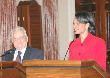 «Καλύτερο φίλο των ΗΠΑ στα Βαλκάνια» χαρακτήρισε την Ελλάδα η Κοντολίζα Ράις