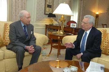 Συνάντηση Μολυβιάτη με Μάθιου Νίμιτς για το ζήτημα της ονομασίας της ΠΓΔΜ