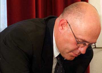 Αγνωστες παραμένουν οι προθέσεις του καταζητούμενου Απόστολου Βαβύλη