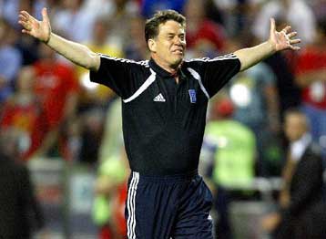 Πολυνίκης προπονητής της εθνικής ο Ότο Ρεχάγκελ