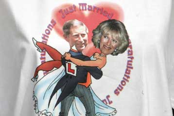 Θα βλάψει τη μοναρχία ο γάμος Καρόλου – Καμίλας, πιστεύει η πλειονότητα των Βρετανών