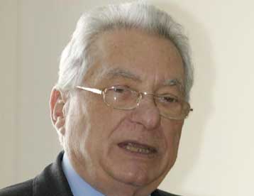 Βιώσιμη και σταθερή λύση στο θέμα του Κοσόβου ζητεί ο Πέτρος Μολυβιάτης