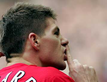 «Σαχλαμάρες» χαρακτήρισε ο Τζέραρντ φήμες που τον θέλουν να μετακομίζει στην Τσέλσι