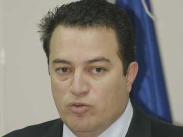 Συνάντηση Καρόλου Παπούλια με τον Αλβανό ομόλογό του στα Ιωάννινα