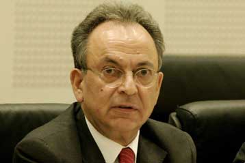 Η Ελλάδα αναλαμβάνει διεθνή ρόλο για την αναβάθμιση των μικρομεσαίων επιχειρήσεων