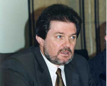 «Μέτωπο» ανάμεσα στη Νομαρχία Πειραιά και τον ΕΦΕΤ ανοίγουν οι έλεγχοι στην αγορά