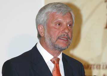 Κόντρα στη Βουλή για «κομματικές προσλήψεις» στο υπουργείο Πολιτισμού