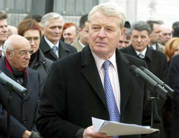 Απολύθηκε ο Κροάτης Ντράγκαν Κόβιτς από τη συλλογική προεδρία της Βοσνίας