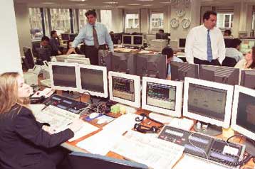 Στον αέρα ο προϋπολογισμός με το αναθεωρημένο Πρόγραμμα Σταθερότητας 2004-2007