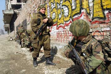 Ρώσος στρατιώτης καταδικάστηκε σε 11ετή κάθειρξη για κακοποίηση Τσετσένου κρατουμένου