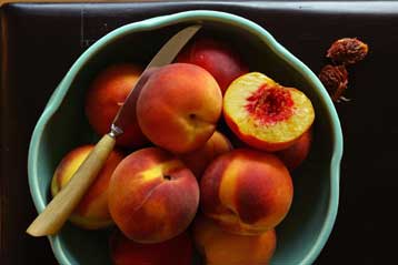 Παραθείο στα φρούτα καθιστά απαραίτητο το ξεφλούδισμα