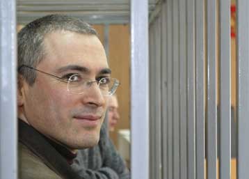 Κάθειρξη δέκα ετών προτείνει ο Ρώσος εισαγγελέας για τον πρόεδρο της Yukos