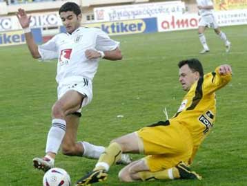 Στη διάθεση του ΠΑΟΚ το δελτίο του Σικαμπάλα, ελπίζουν σε άρση της τιμωρίας