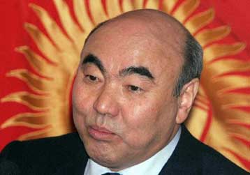 Εγγυήσεις της νέας ηγεσίας του Κιργιστάν για την ασφαλή επιστροφή του Ασκάρ Ακάγεφ